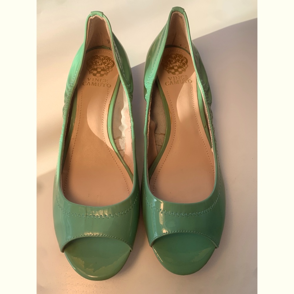Vince Camuto Open Toe Wedge Shoe Size 9.5
